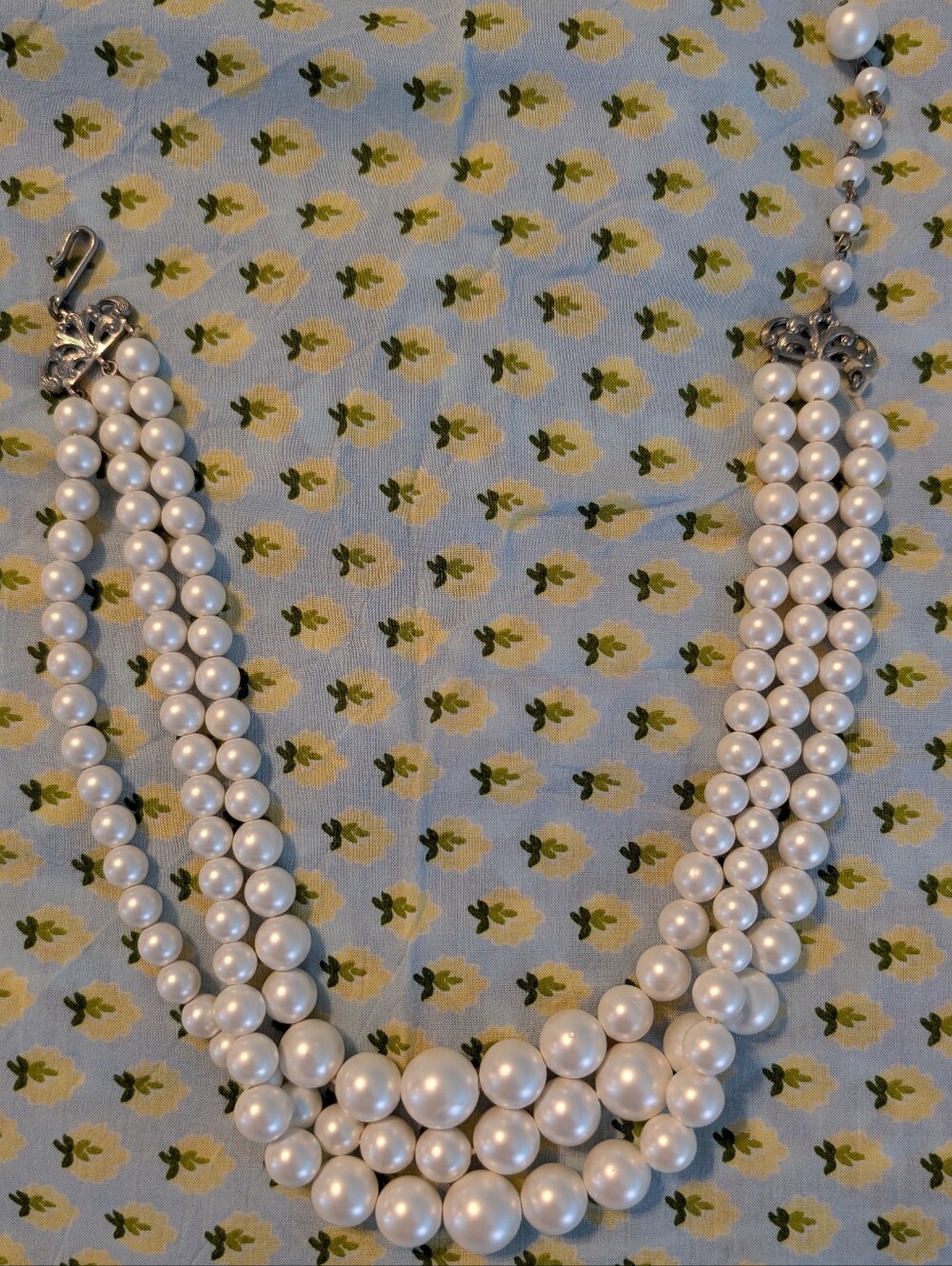 Vintage 3 Strand Faux Pearl Necklace